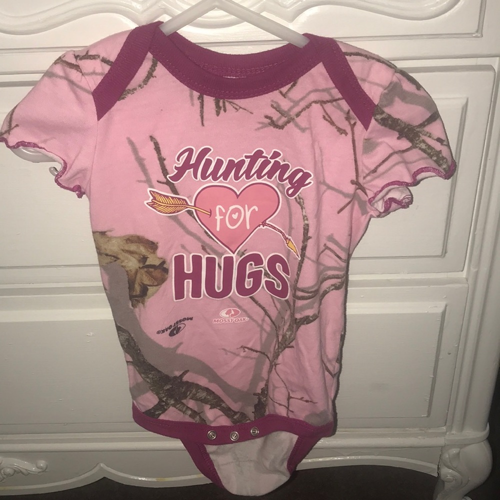 Onesie’s - Picture 2 of 2